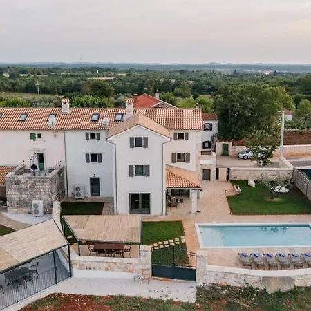 Villa Cangarela 117