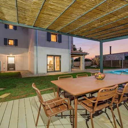 Cangarela 117 Villa